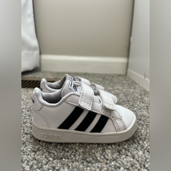 Adidas Grand Court Shoe - Picture 3 of 7